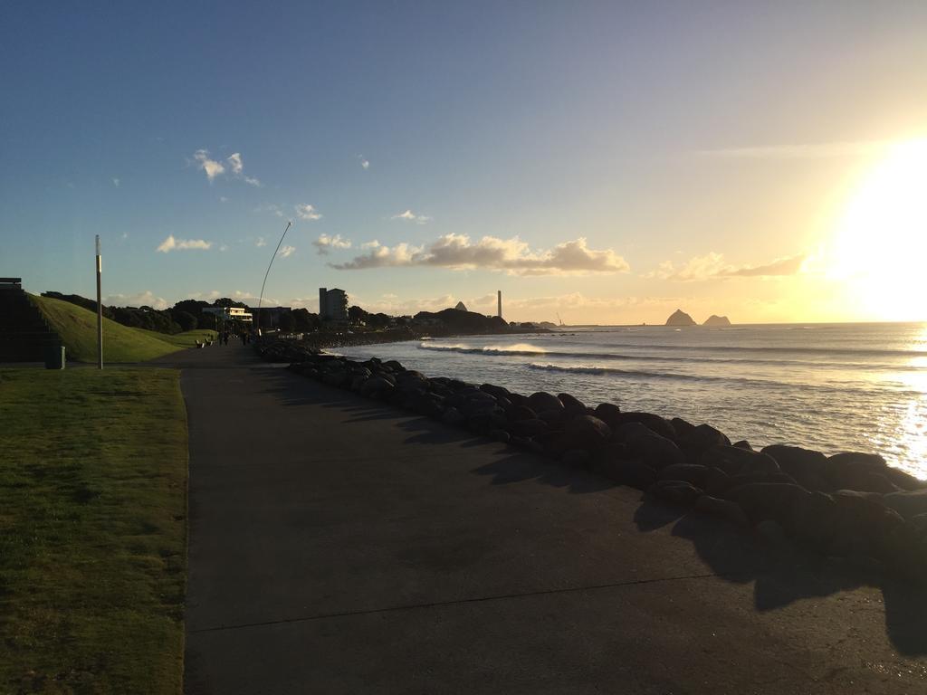 Ocean Front East End Beach House New Plymouth Exterior photo