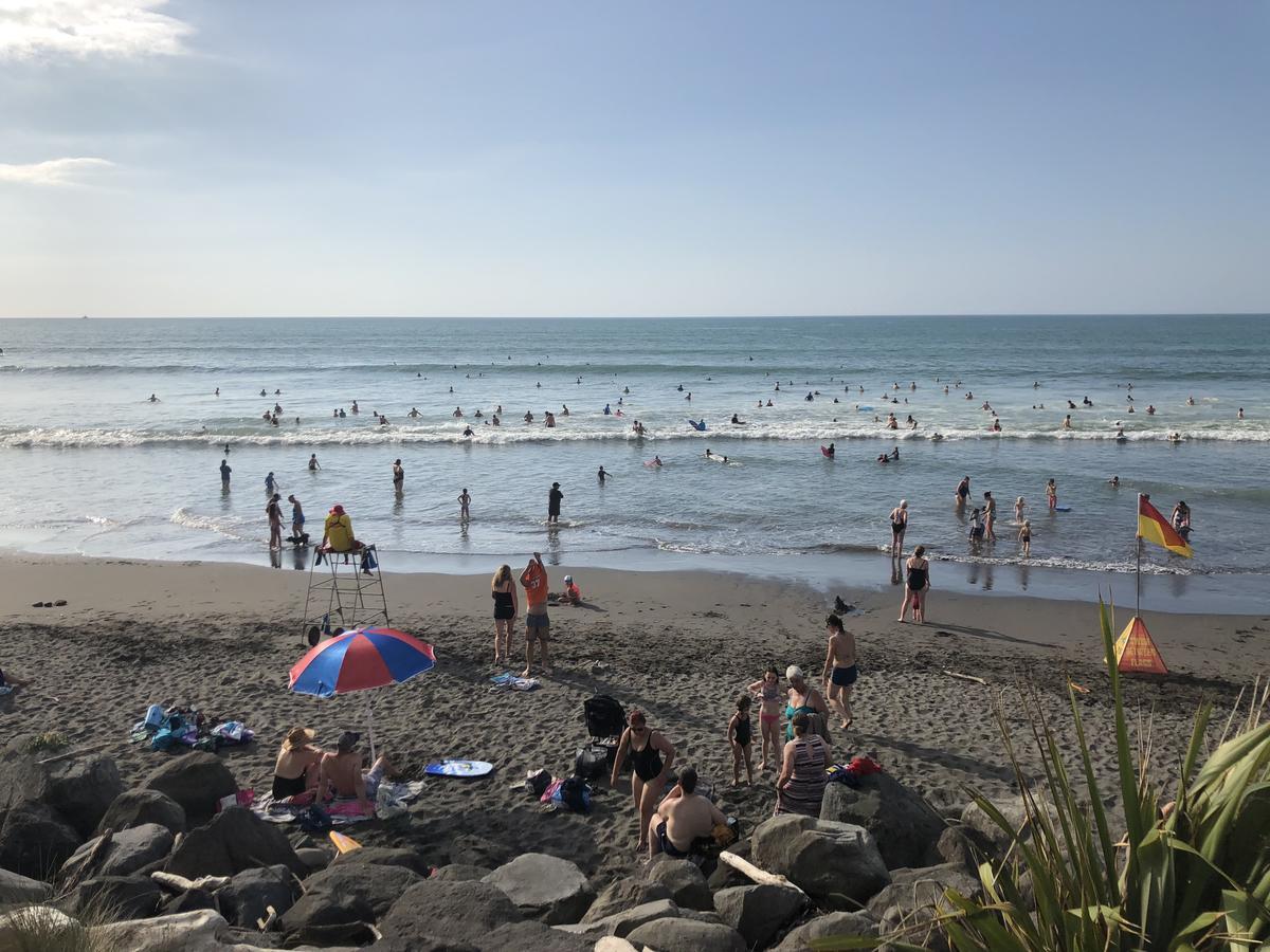 Ocean Front East End Beach House New Plymouth Room photo
